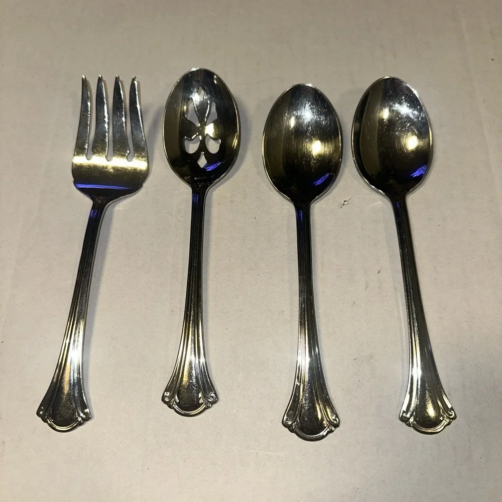 International RESPLENDENCE Stainless Lyon 18/10 Silverware Glossy Serving Set